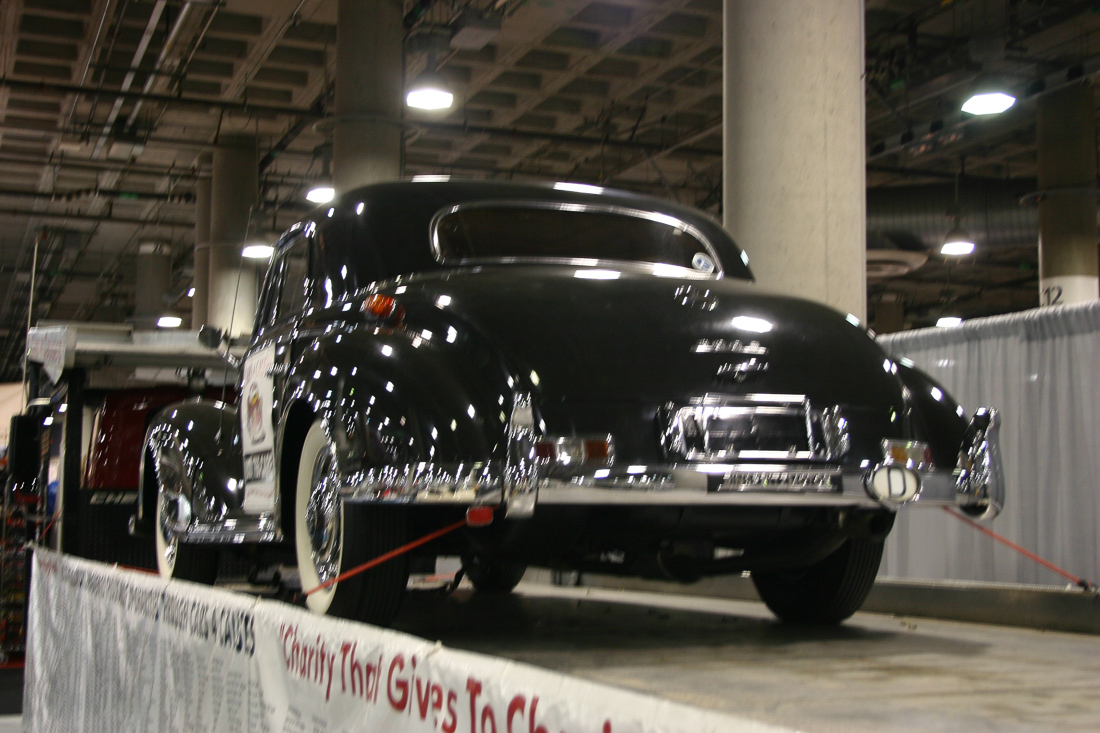 Image #13, Original IMG_1697, January 06, 2006, 1/8 sec at f / 5.6, , , ISO 400, 