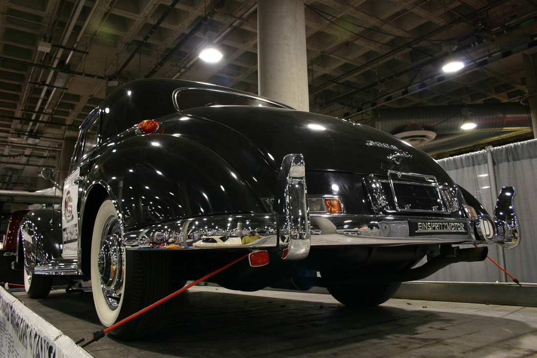 Image #17, Original IMG_1699, January 06, 2006, 1/8 sec at f / 5.6, , , ISO 400, 