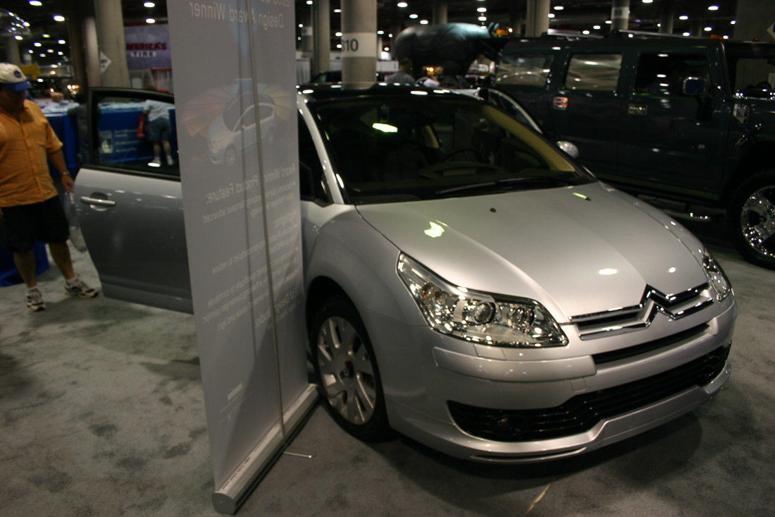 Image #69, Original IMG_1728, January 06, 2006, 1/15 sec at f / 5.6, , , ISO 400, 