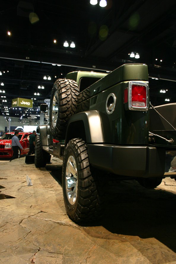 Image #99, Original la38, January 06, 2006, 1/15 sec at f / 5.6, , , ISO 400, 