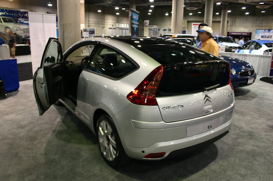 Image #66, Original la53, January 06, 2006, 1/8 sec at f / 5.6, , , ISO 400, 